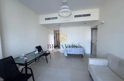 Apartment - 1 Bedroom - 2 Bathrooms for rent in Central Park Tower - Jumeirah Village Circle - Dubai