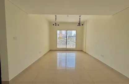 Apartment - 1 Bedroom - 2 Bathrooms for rent in Royal JVC Building - Jumeirah Village Circle - Dubai