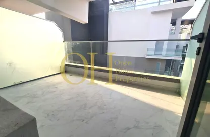 Apartment - 2 Bedrooms - 3 Bathrooms for sale in Oasis 1 - Oasis Residences - Masdar City - Abu Dhabi