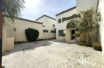 Villa - 3 Bedrooms - 3 Bathrooms for rent in Regional - Jumeirah Park - Dubai