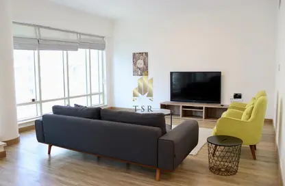 Living Room image for: Apartment - 2 Bedrooms - 3 Bathrooms for rent in Al Majara 3 - Al Majara - Dubai Marina - Dubai, Image 1