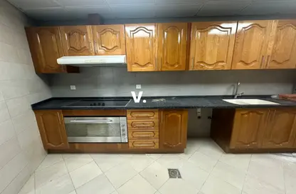 Apartment - 1 Bedroom - 2 Bathrooms for rent in Blue Tower - Sheikh Zayed Road - Dubai