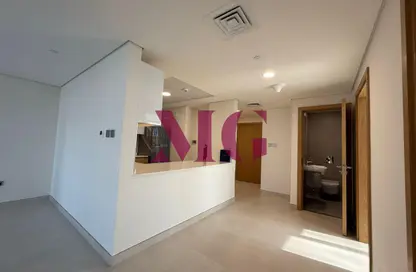 شقة - 2 غرف نوم - 2 حمامات للايجار في راديانت سكوير - مدينة الأضواء - جزيرة الريم - أبوظبي شقة - 2 غرف نوم - 2 حمامات للايجار في راديانت سكوير - مدينة الأضواء - جزيرة الريم - أبوظبي