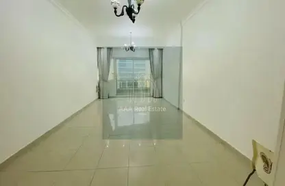 شقة - 3 غرف نوم - 3 حمامات للبيع في المجاز - الشارقة