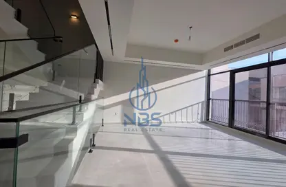 فيلا - 4 غرف نوم - 6 حمامات للايجار في فلل اليكانتي - قمم النصر - مدينة دبي الرياضية - دبي