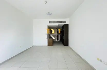 Apartment - Studio - 1 Bathroom for rent in Al Karama - Dubai