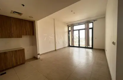 شقة - غرفة نوم - 2 حمامات للبيع في شقق الروضة - تاون سكوير - دبي