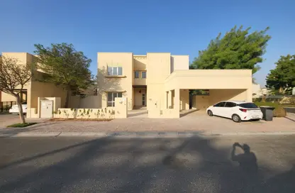 Villa - 5 Bedrooms - 5 Bathrooms for rent in Meadows 9 - Meadows - Dubai