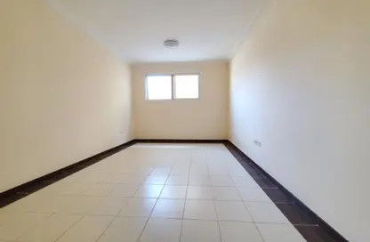 Empty Room image for: Apartment - 1 Bathroom for rent in Muweileh Community - Muwaileh Commercial - Sharjah, Image 1