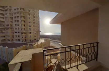 شقة - 2 غرف نوم - 2 حمامات للايجار في رويال بريز 3 - رويال بريز - قرية الحمرا - رأس الخيمة