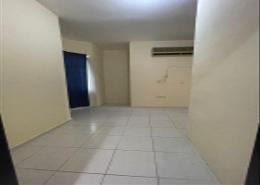 Empty Room image for: Studio - 1 bathroom for rent in Madinat Zayed - Abu Dhabi, Image 1