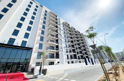 Apartment - 2 Bedrooms - 2 Bathrooms for sale in Waters Edge - Yas Island - Abu Dhabi
