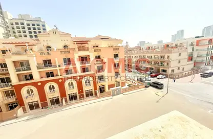 Apartment - 1 Bathroom for rent in Plazzo Heights - Jumeirah Village Circle - Dubai