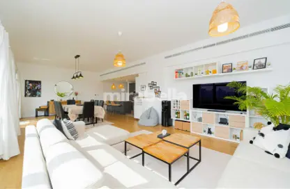 Apartment - 3 Bedrooms - 3 Bathrooms for sale in The Views 1 - The Views - Dubai