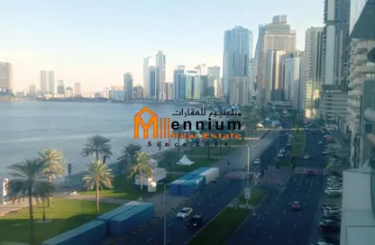 مكتب عمل جماعي - استوديو - 2 حمامات للايجار في برج المجاز - المجاز - الشارقة