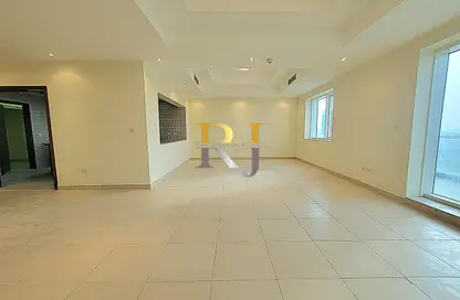 Apartment - 3 Bedrooms - 5 Bathrooms for rent in Bin Hendi Tower - Mankhool - Bur Dubai - Dubai