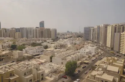 شقة - 3 غرف نوم - 4 حمامات للايجار في كريسنت تاور - شارع حمدان - أبوظبي
