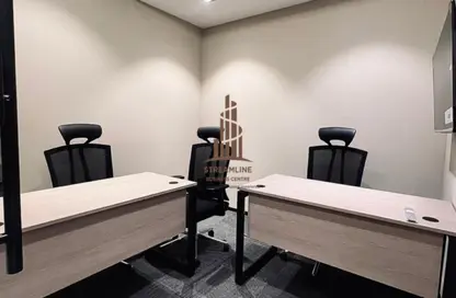 مركز أعمال - استوديو للايجار في برج ريجال - الخليج التجاري - دبي