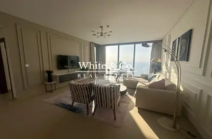 Living Room image for: Apartment - 2 Bedrooms - 2 Bathrooms for rent in 5242 - Dubai Marina - Dubai, Image 1