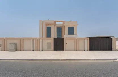 Villa - 5 Bedrooms - 5 Bathrooms for rent in Al Aweer 1 - Al Aweer - Dubai