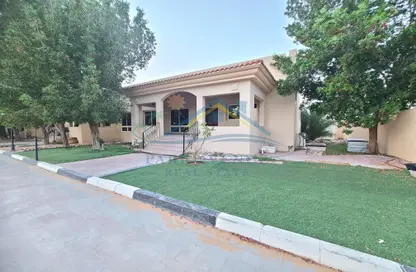 Villa - 3 Bedrooms - 4 Bathrooms for rent in Shakhbout City - Abu Dhabi