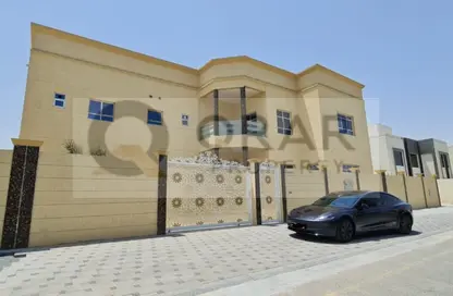 Villa - 7+ Bedrooms - 7+ Bathrooms for rent in Al Quoz - Dubai
