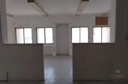 Co-working space - Studio - 1 Bathroom for rent in Al Rumailah building - Al Rumailah 2 - Al Rumaila - Ajman