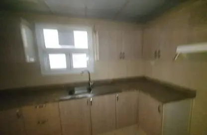 شقة - غرفة نوم - 2 حمامات للايجار في مجمع مويلح - تجارية مويلح - الشارقة شقة - غرفة نوم - 2 حمامات للايجار في مجمع مويلح - تجارية مويلح - الشارقة