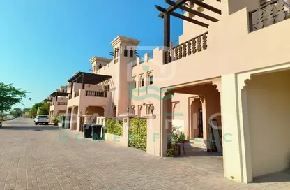 فيلا - 4 غرف نوم - 3 حمامات للايجار في فلل قرية الحمرا - قرية الحمرا - رأس الخيمة