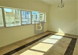 صورةغرفة فارغة لـ: شقة - 2 غرف نوم - 3 حمامات للبيع في برج زين - دبي مارينا - دبي, صورة 1