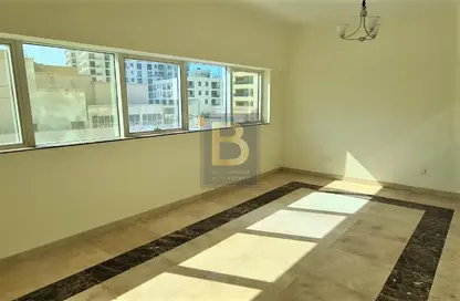 Empty Room image for: Apartment - 2 Bedrooms - 3 Bathrooms for sale in The Zen Tower - Dubai Marina - Dubai, Image 1