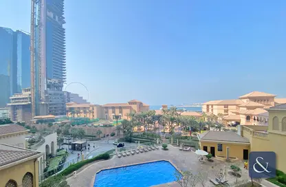 صورة لـ حوض سباحة شقة - غرفة نوم - 2 حمامات للبيع في مرجان 2 - مرجان - مساكن شاطئ الجميرا - دبي ، صورة رقم 1