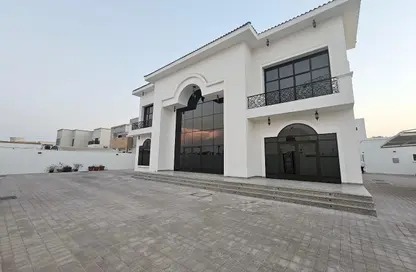 Villa - 5 Bedrooms - 7 Bathrooms for rent in Nad Al Sheba 4 - Nad Al Sheba - Dubai