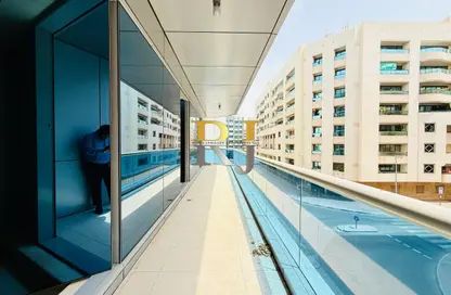 Apartment - 3 Bedrooms - 3 Bathrooms for rent in Silver Sands 2 - Mankhool - Bur Dubai - Dubai