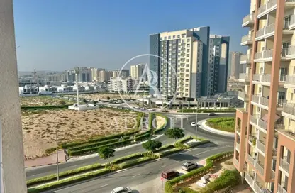 Apartment - 2 Bedrooms - 2 Bathrooms for sale in Tala 1 - Queue Point - Dubai Land - Dubai
