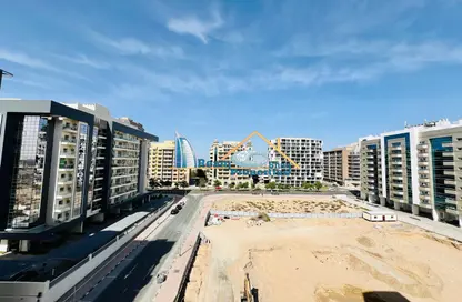 Apartment - 3 Bedrooms - 4 Bathrooms for rent in Al Thuraya Building - Dubai Silicon Oasis - Dubai