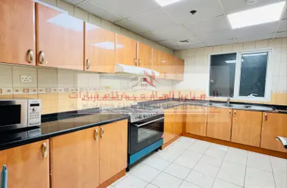 Apartment - 1 Bedroom - 1 Bathroom for rent in Beach Tower 2 - Al Khan Lagoon - Al Khan - Sharjah