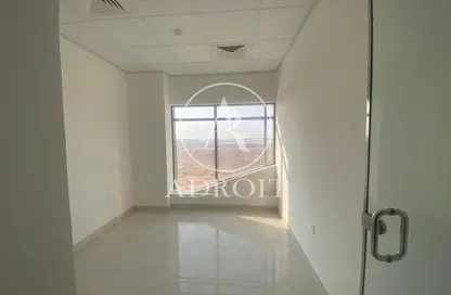 مكتب - استوديو - 1 حمام للايجار في البرقاء - أم القيوين