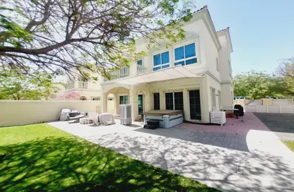 Villa - 2 Bedrooms - 4 Bathrooms for rent in District 9C - Jumeirah Village Triangle - Dubai