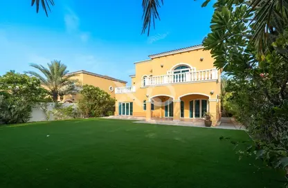 Villa - 5 Bedrooms - 6 Bathrooms for sale in Legacy - Jumeirah Park - Dubai