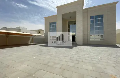 Villa - 5 Bedrooms - 7 Bathrooms for rent in Madinat Al Riyad - Abu Dhabi