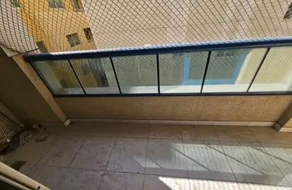 شقة - 2 غرف نوم - 2 حمامات للايجار في شارع التعاون - التعاون - الشارقة