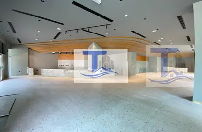 Show Room - Studio - 2 Bathrooms for rent in Al Khalidiya - Abu Dhabi