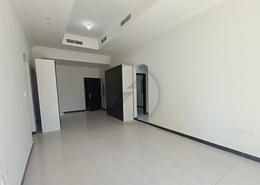 صورةغرفة فارغة لـ: شقة - 3 غرف نوم - 3 حمامات للبيع في ايسيس شاتو‎ - قرية الجميرا سركل - دبي, صورة 1