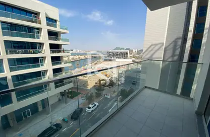 شقة - 3 غرف نوم - 4 حمامات للايجار في P2752 - شاطئ الراحة - أبوظبي