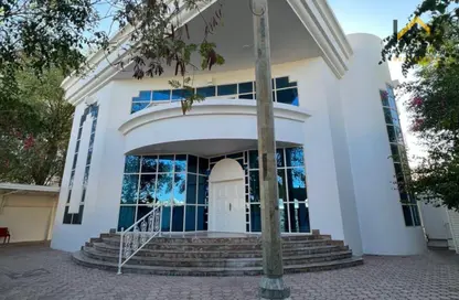 Villa - 5 Bedrooms - 7 Bathrooms for rent in Mirdif - Dubai