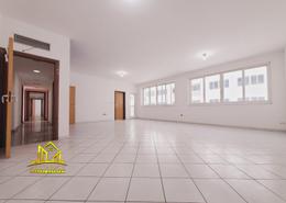 Apartment - 3 bedrooms - 4 bathrooms for rent in Corniche Tower - Corniche Road - Abu Dhabi