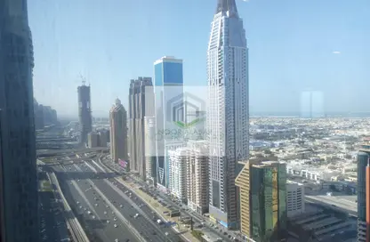 شقة - 2 غرف نوم - 2 حمامات للايجار في برج توينتي فرست سينشري - شارع الشيخ زايد - دبي