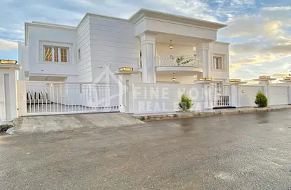 Villa - 7+ Bedrooms - 7+ Bathrooms for sale in Shakhbout City - Abu Dhabi