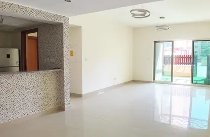 شقة - غرفة نوم - 1 حمام للايجار في الغزلان  3 - الغزلان - جرينز - دبي